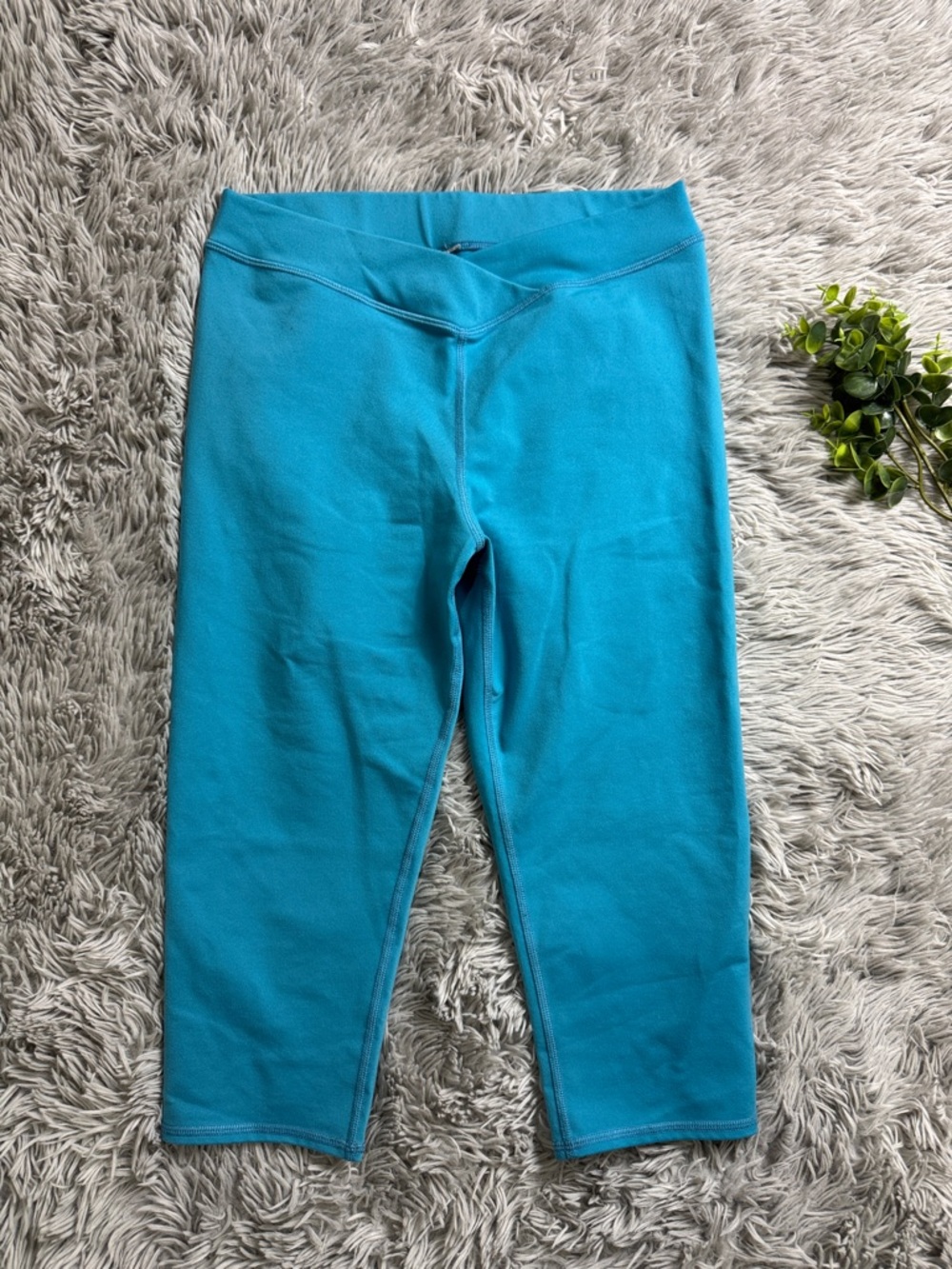 Alo Yoga - Airbrush V-cut Define Capri size S blue splash